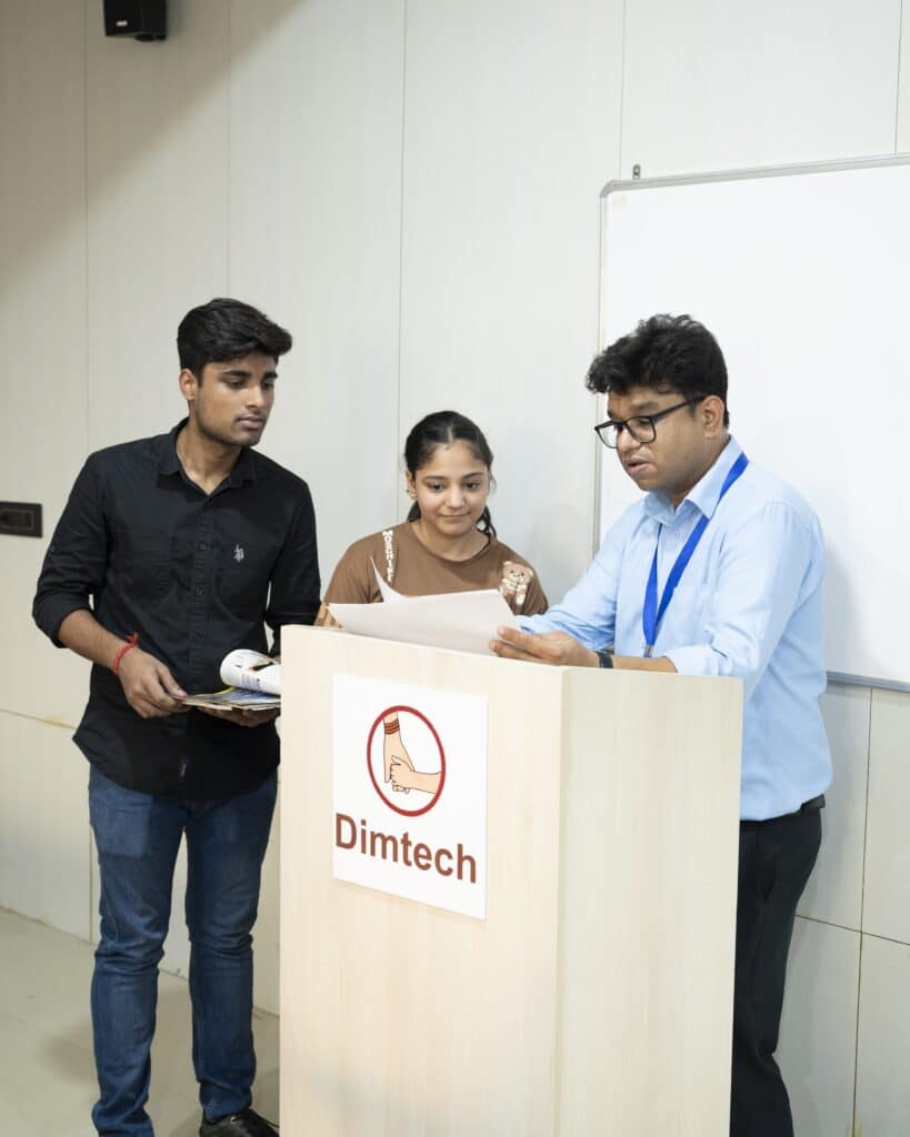 DIMTECH Teacher with MBA Students